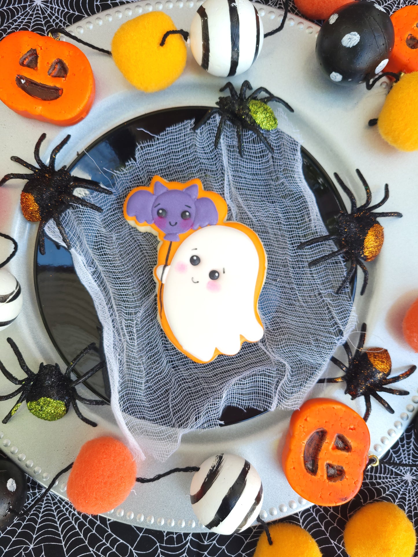 Ghost with Bat Balloon